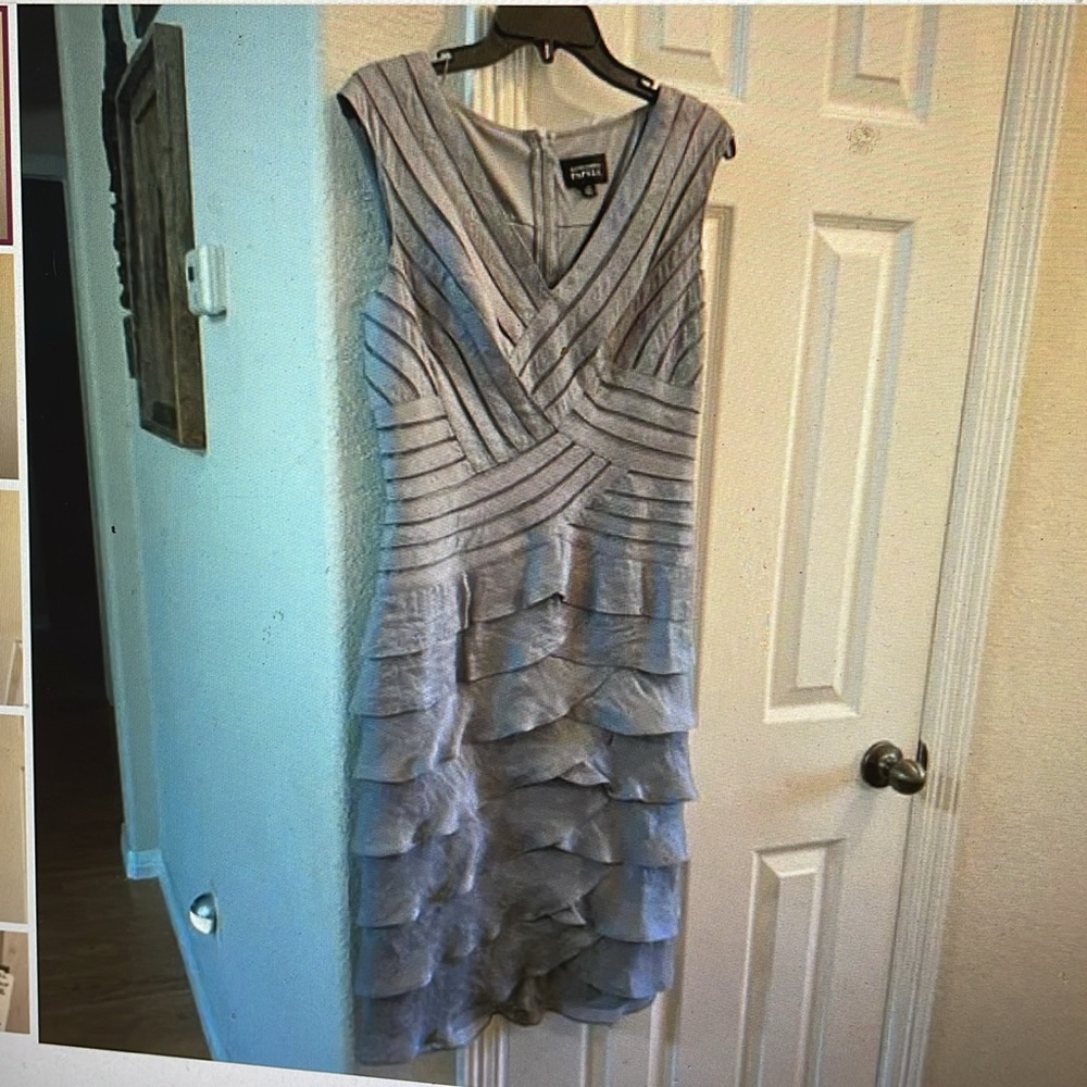 Adrianna Papell ruffled sleeveless silver dress 12